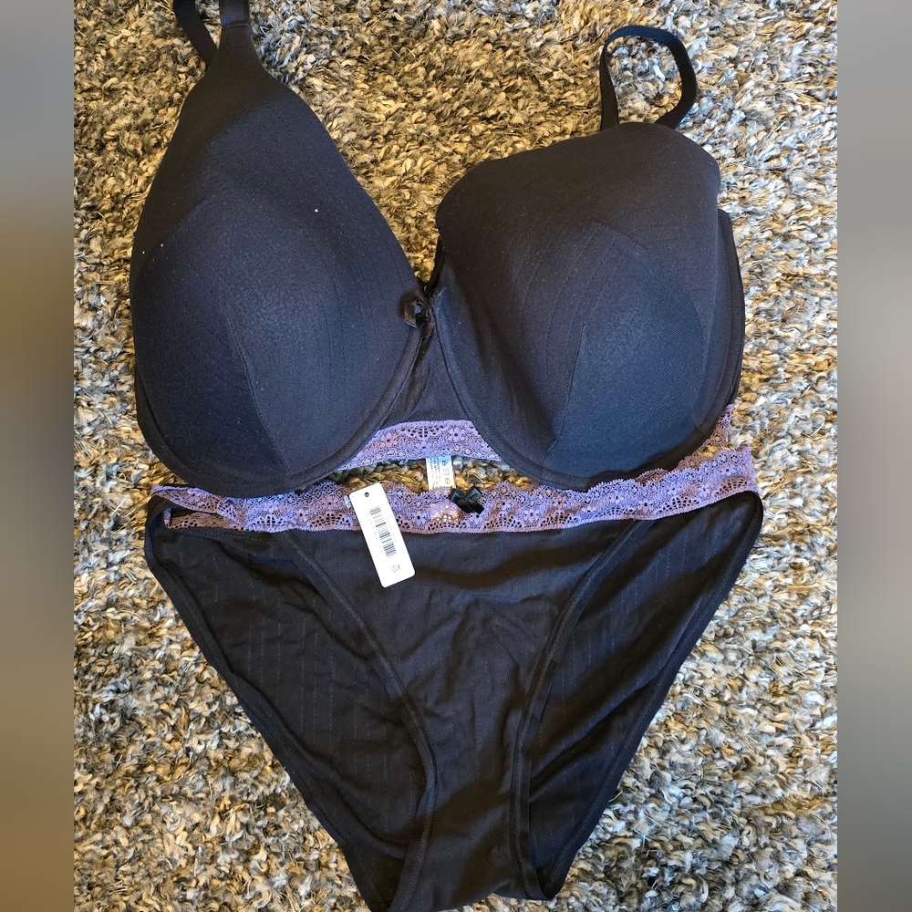Adore Me 38I black/ purple set